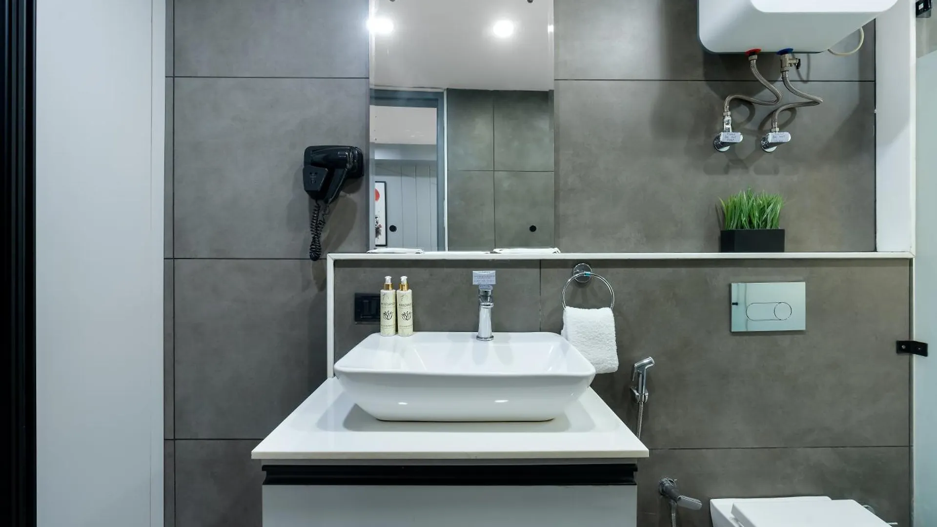 Bedchambers Serviced Apartments - Cyber City Gurgaon